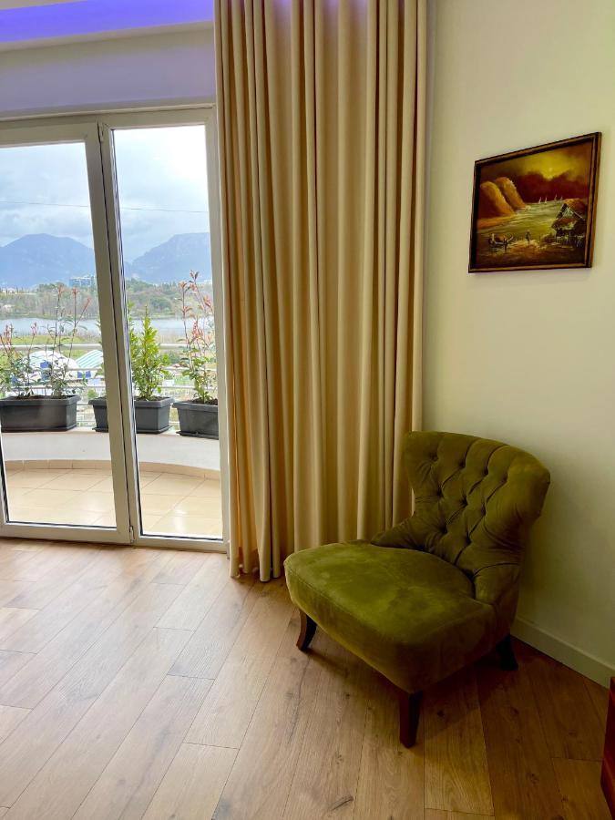 Queen'S Luxury Apartments Lake Tirana Exterior foto
